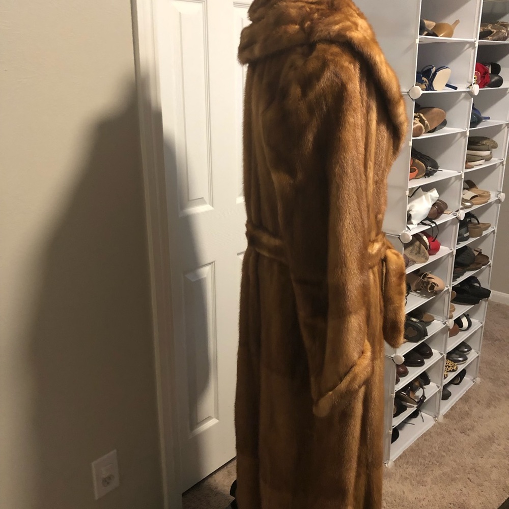 Amber fur coat - Picture 2 of 8
